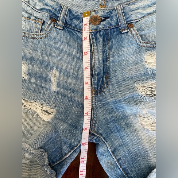 Garage Girlfriend Denim Shorts Distressed Size S - Picture 9 of 11